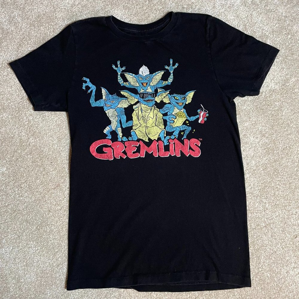 Gremlins T-Shirt Size S Small Black Retro 90s Distressed Graphic.